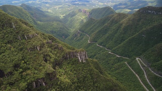 Drone Views of Serra do Rio do Rastro &ndash; Brazil&rsquo;s Most Winding Mountain Road