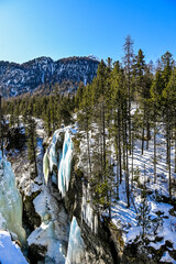 Pontresina, Berninabach, Ova da Bernina, Val Bernina, Wintersport, Eisklettern, Eis, Eiswand, Engadin, Graubünden, Alpen, Winter, Winterlandschaft, Gefahr, Schweiz