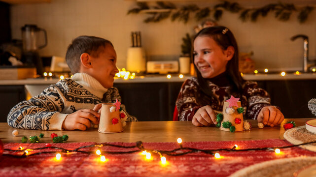 Early learning ideas. Christmas Tree from pom pon. Activities for Toddlers and Preschool Children