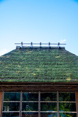 茅葺屋根の日本建築