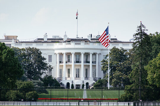 The White House in front of Washington monument, Washington, DC, USA!