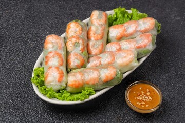 Vietnamese spring roll or Lumpia Vietnam, is a typical Vietnamese dish in the form of a thin roll of rice paper filled with various fresh ingredients such as vegetables, spices, and also meat or shrim
