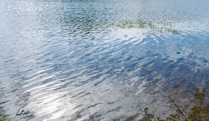 秋の湖面が輝く04