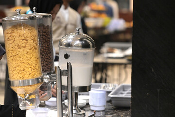 Breakfast cereal and milk dispenser, buffet style
