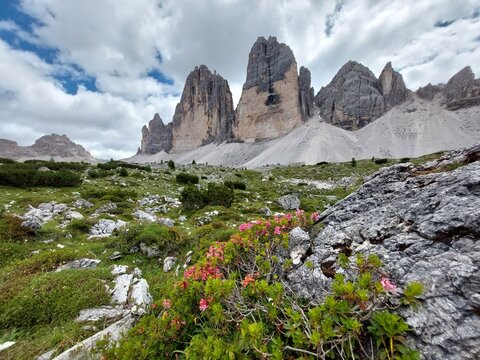 Dolomity. Pasmo g&oacute;rskie w Alpach we Włoszech. Krajobraz