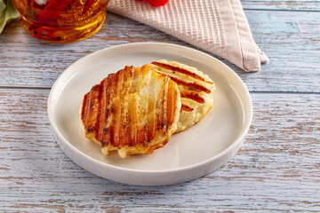 Grilled Greek haloumi cheese snack