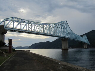 長崎県平戸市、平戸島と生月島を繋ぐ道路橋の生月大橋