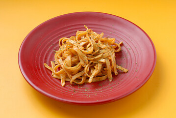 spaghetti with tomato sauce