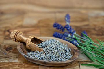 Alternative Medizin mit Lavendel Lavandula