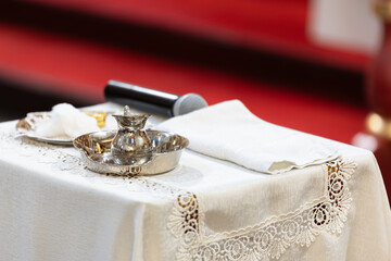 naczynia do wykonania chrztu świętego