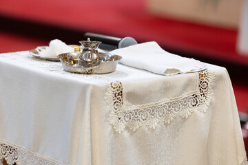 naczynia do wykonania chrztu świętego