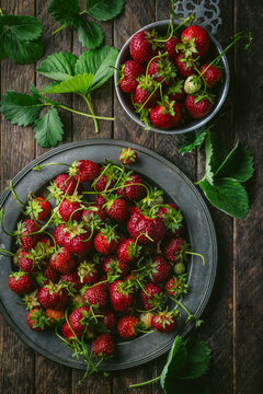 Strawberry Platter and Bowl 3