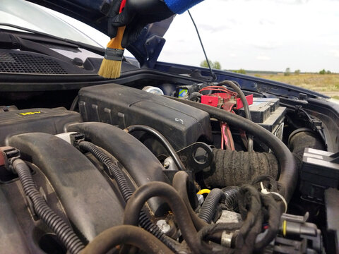 Car maintenance tips for cleaning engine components effectively