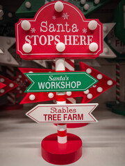 Cartello Natalizio: Babbo Natale si ferma qui