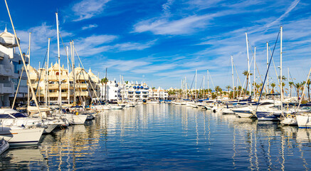 La Marina de Benalm&aacute;dena sur la Costa del Sol
