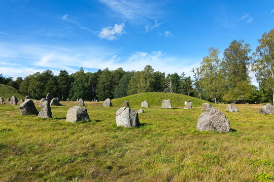 Blick auf die Schiffsetzungen in  Anundsh&ouml;g in Schweden	