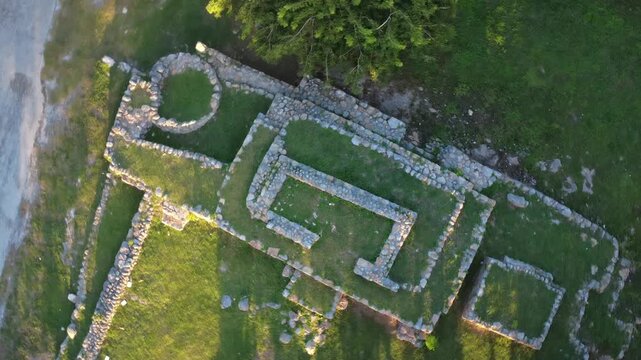 Drone aerial footage of ancient Maya structures at Fraccionamiento del Parque archaeological site in M&eacute;rida, Yucat&aacute;n, Mexico