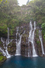 Fototapeta premium Cascade Langevin (Grand Galet) à La Réunion, France, en été, belle cascade tropicale