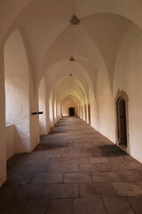 Der Kreuzgang von Kloster Möllenbeck bei Rinteln im Weserbergland	