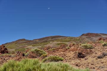 The rim of Pico Viejo crater seen from below