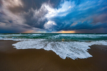 Incoming Storm Over the Atlantic Ocean at Highland Beach, Florida © Rob Kennedy