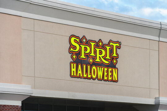 Dewitt, NY - Nov 8, 2025: Spirit Halloween is a seasonal retailer offering costumes, d&eacute;cor, and animatronics across 1,600+ pop-up stores each fall