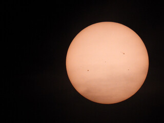 Obraz premium extremely zoomed sun with its freckles