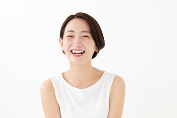 笑顔のミドル女性　スキンケア　ビューティー