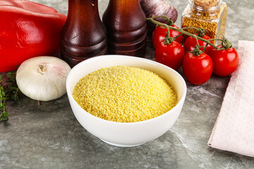 Raw dry wheat couscous grain