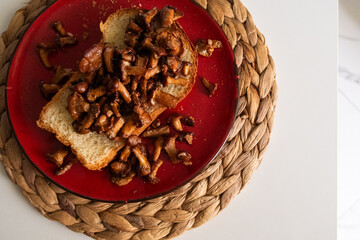 plate with brioche and fragrant mushrooms