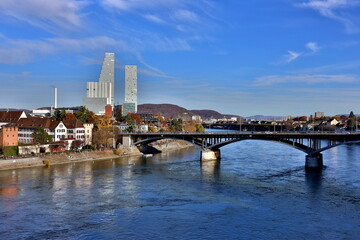 Fototapeta premium Basel an einem sonnigen Herbsttag