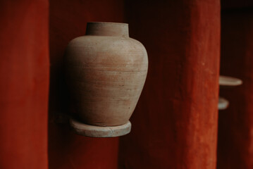 Des magnifiques poteries dans les rues du Maroc