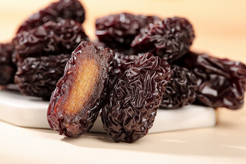 Big Dried Jujubes from Shaanxi Province China - Traditional Asian Dates with Golden Flesh