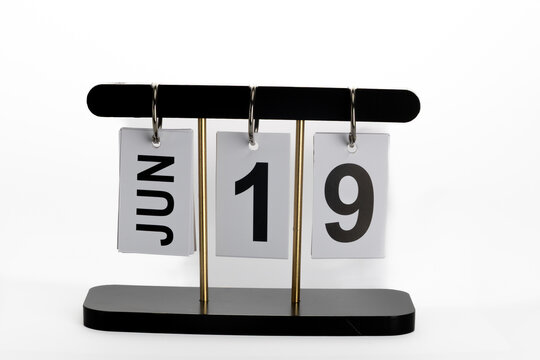 The perpetual calendar displays the date June 19th