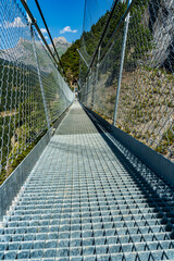 Le passage suspendu- Suisse Montagne