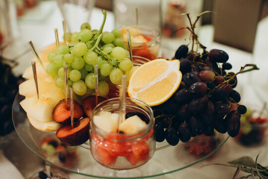 Fresh fruit buffet offering healthy dessert options