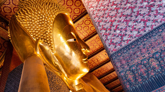 bangkok central city temples palace buddism architechture