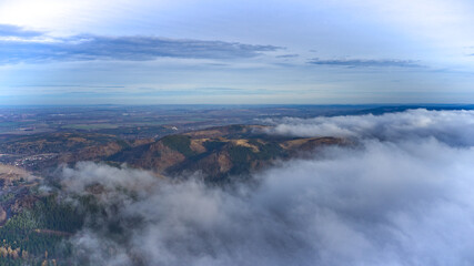 Inselsberg im Nebel. 