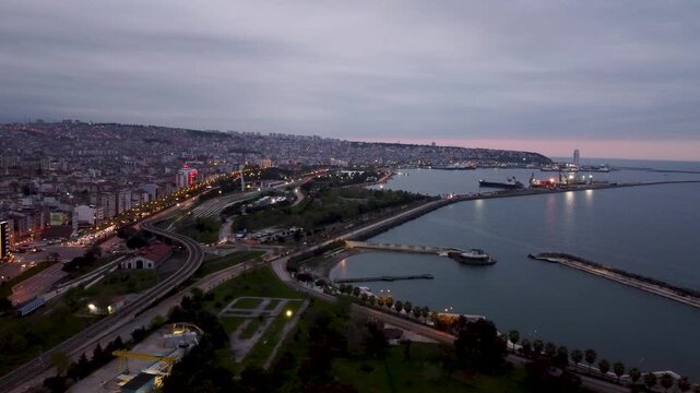 Aerial view of traffic and buildings in Samsun city center at night