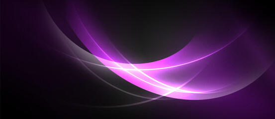 Obraz premium Abstract purple lines curve across dark background. Bright glow creates dynamic visual effect. Smooth shapes suggest movement, energy.