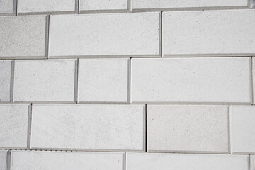 Obraz premium Aerated concrete wall with precision chamfers formed by skilled masonry