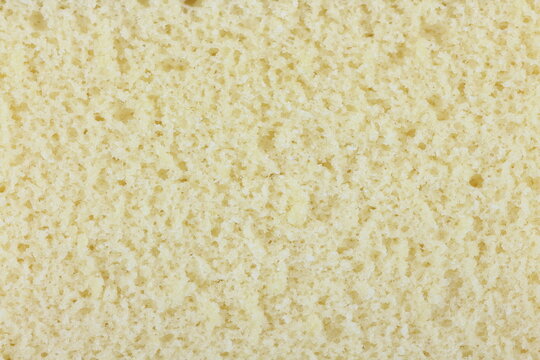 切り分けられた断面が美しいふんわり食感のカステラ