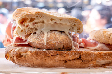 sandes de queijo derretido