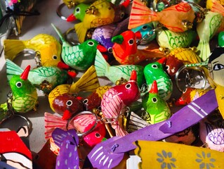 Traditional Indian crafts handmade by Indian artisans.