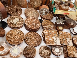Traditional Indian crafts handmade by Indian artisans.