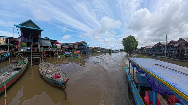 Floating village on a river, Kampong Phluk, Cambodia, Boats, fisherman, 4k