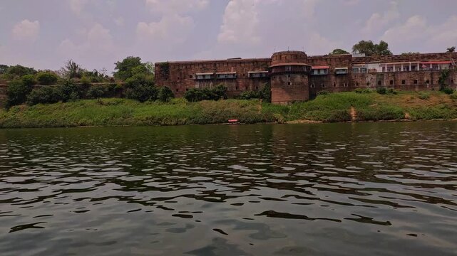 akbar fort prayagraj | akbar fort view from sangam