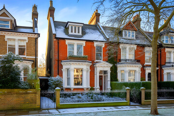 London's Kensington neighborhood in the winter.