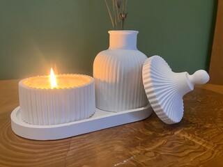 Zestaw woskowych świecy © RadoslawStan