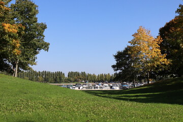 Le port de Dienville, port de plaisance sur le lac d'Amance, village de Dienville, d&eacute;partement de l'Aube, France